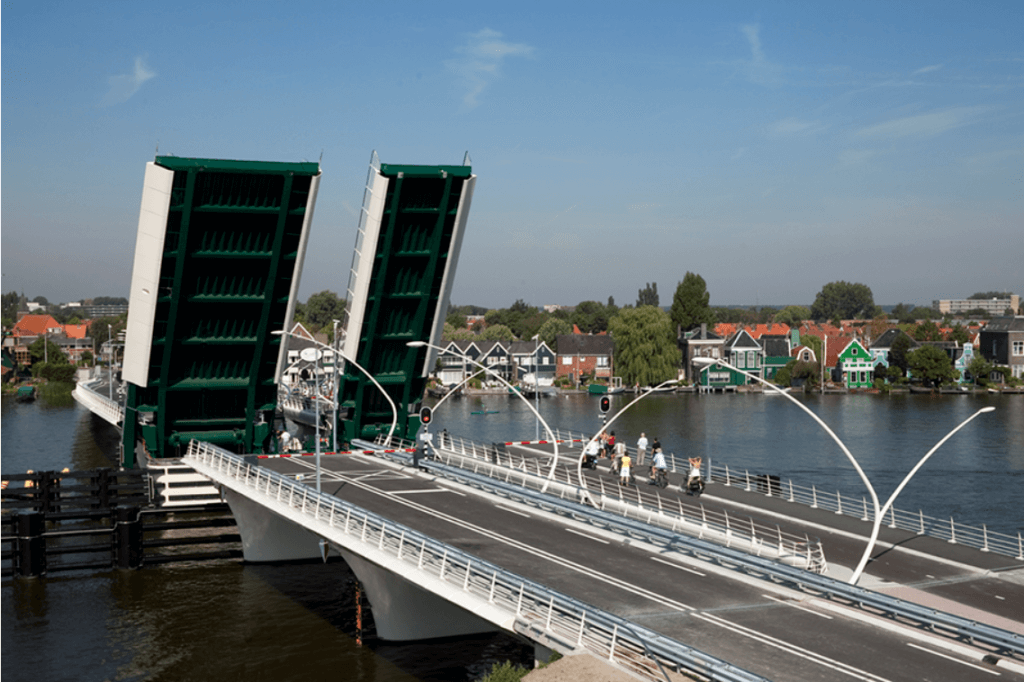 Zaanse Schans Open Bridge