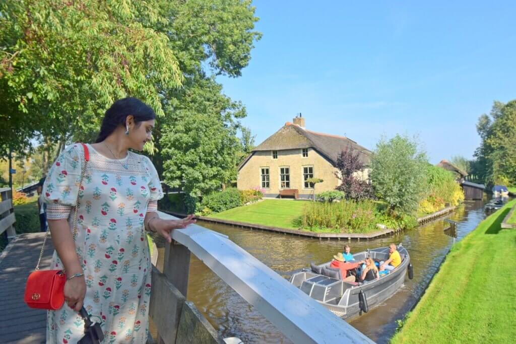 Best Time to Visit Giethoorn