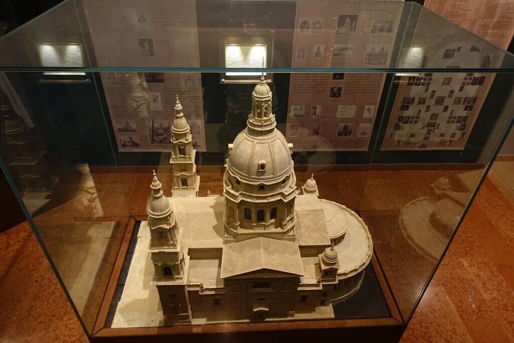 Miniature St Stephen Basilica